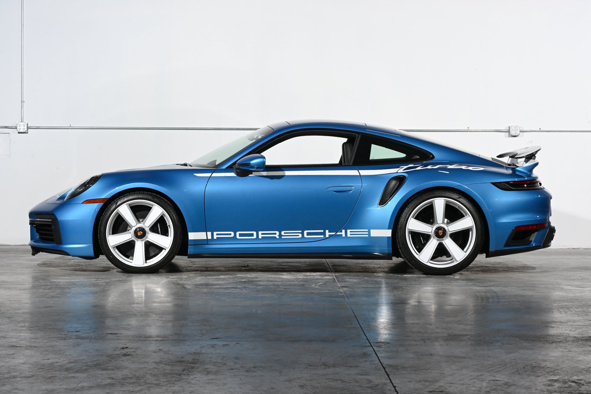 Used 2025 Porsche 911 Turbo S AWD/4WD image 14