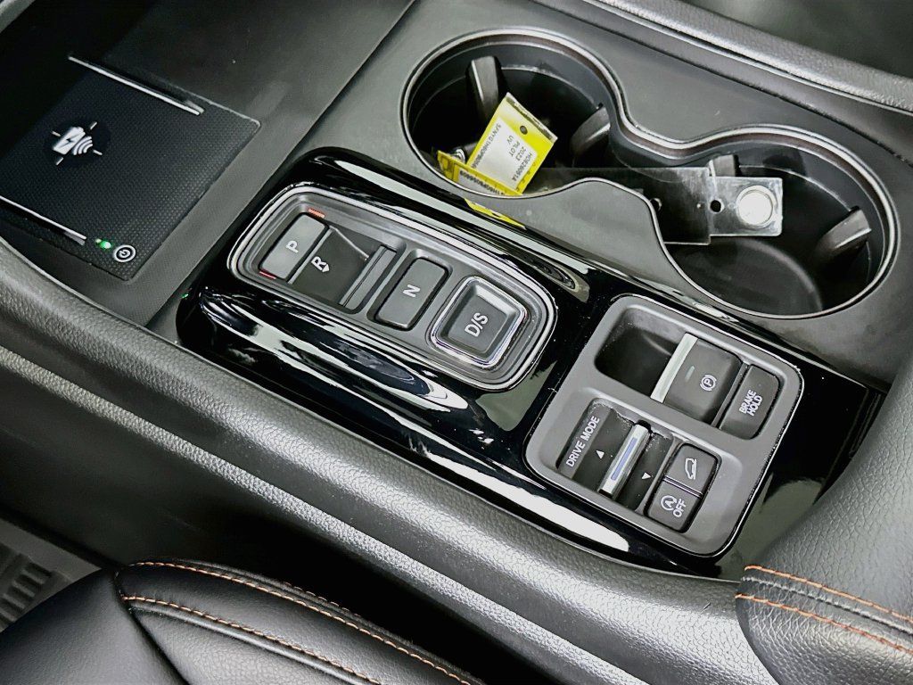 Used 2023 Honda Pilot TrailSport image 17