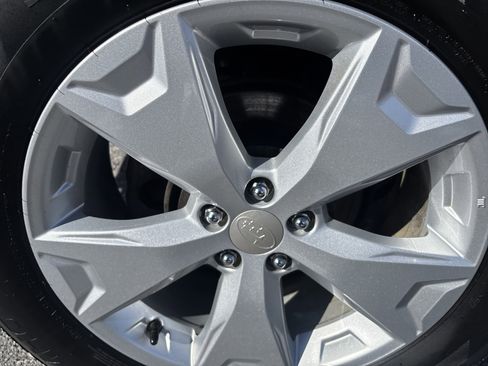 Used 2015 Subaru Forester 2.5i Premium image 7