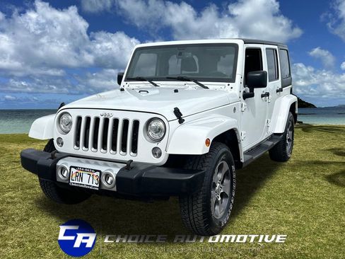 Used 2017 Jeep Wrangler Unlimited Sahara w/ Connectivity Group image 1