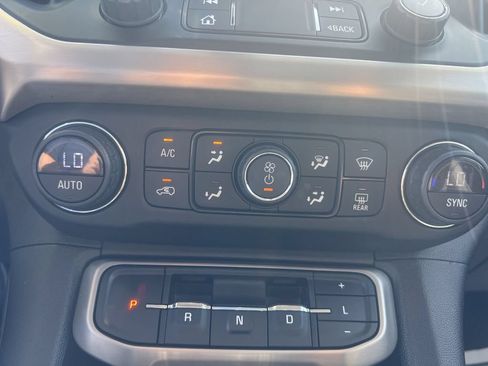 Used 2021 GMC Acadia Denali w/ Denali Ultimate Package AWD/4WD image 19