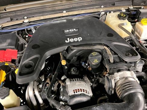 Used 2020 Jeep Gladiator Mojave w/ Trailer Tow Package image 37