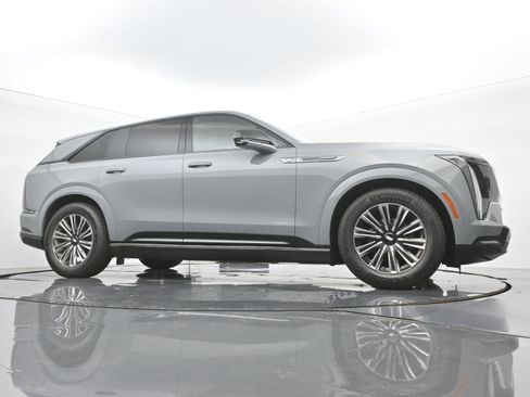 New 2026 Cadillac Escalade IQ Sport 1 w/ LPO, Floor Liner Package image 21