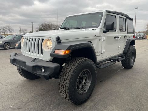 Used 2018 Jeep Wrangler Unlimited Sport S image 7