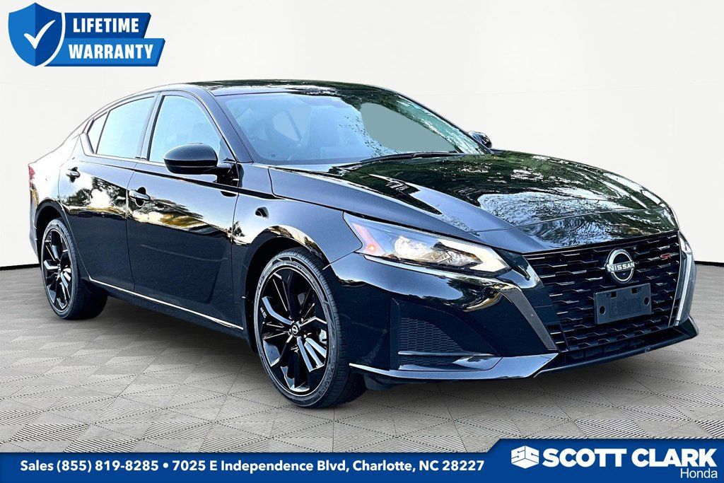 Used 2025 Nissan Altima 2.5 SR w/ SR Premium Package AWD/4WD 360° Tour