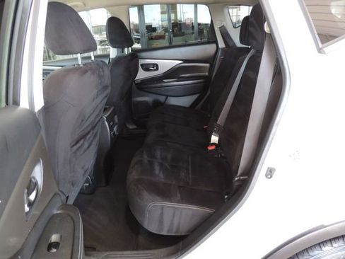 Used 2019 Nissan Murano S image 14