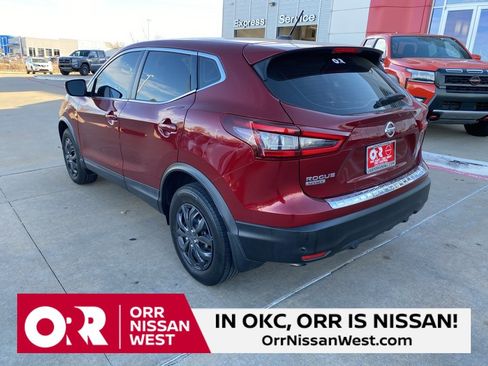 Used 2020 Nissan Rogue Sport S image 3