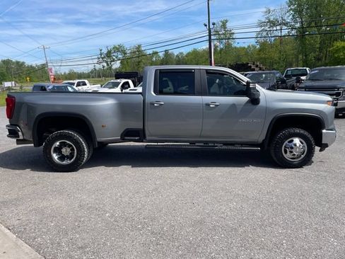 Used 2024 Chevrolet Silverado 3500 LT w/ Convenience Package AWD/4WD image 8