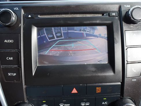 Used 2015 Toyota Camry SE FWD image 30