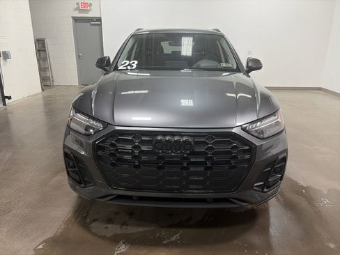 Used 2023 Audi Q5 2.0T Prestige w/ Prestige Package image 8