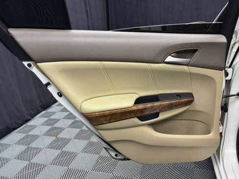 Used 2010 Honda Accord EX-L image 25