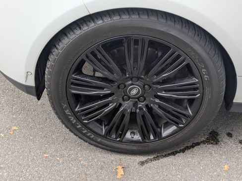 Used 2019 Land Rover Range Rover Supercharged image 13