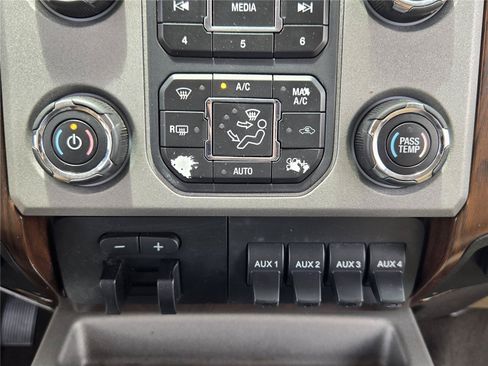 Used 2015 Ford F250 Lariat w/ Chrome Package AWD/4WD image 16