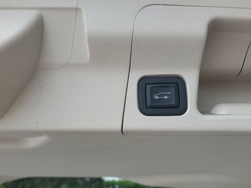 Certified 2021 GMC Acadia Denali w/ Denali Technology Package AWD/4WD image 27