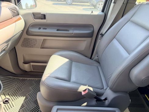 Used 2004 Ford Freestar SEL FWD image 13