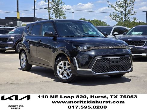 Used 2025 Kia Soul LX w/ LX Technology Package FWD image 1