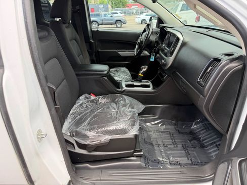 Used 2022 Chevrolet Colorado LT w/ Fleet Safety Package AWD/4WD image 32
