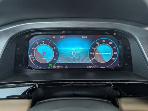 Used 2024 Volkswagen Atlas Cross Sport SE w/ Panoramic Sunroof Package FWD image 15