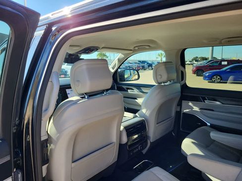 Used 2024 Jeep Wagoneer Series III AWD/4WD image 20