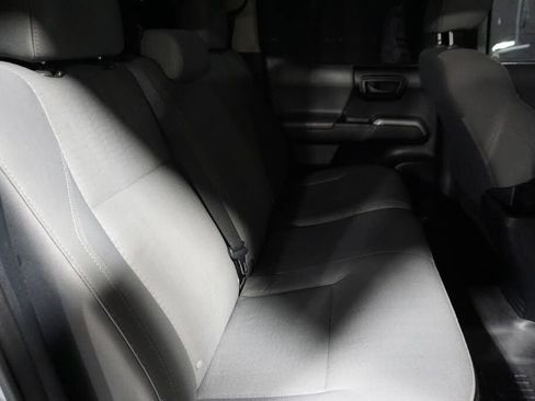 Used 2019 Toyota Tacoma SR5 AWD/4WD image 23