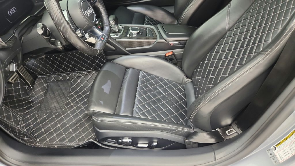 Used 2017 Audi R8 V10 plus AWD/4WD image 25