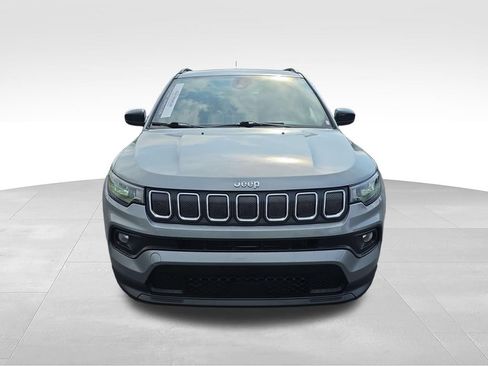 Used 2022 Jeep Compass Latitude w/ Sun and Sound Group FWD image 9