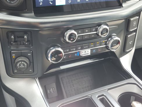 Used 2022 Ford F150 Limited image 18