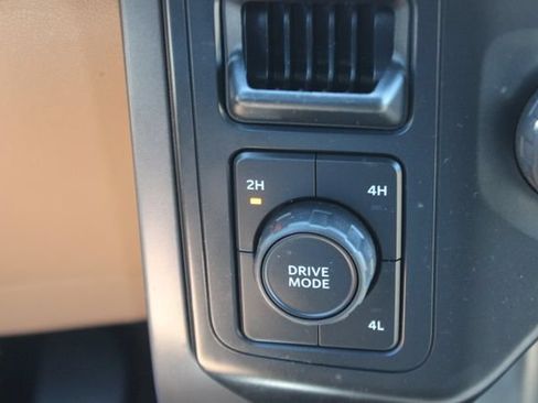 Used 2021 Ford F150 XLT AWD/4WD image 7