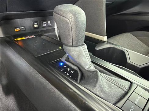 Used 2025 Toyota Camry LE FWD image 30
