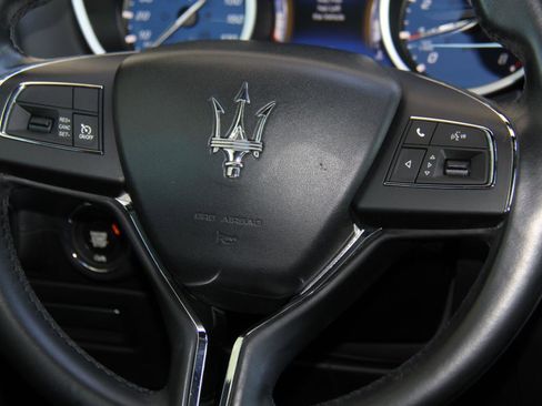 Used 2018 Maserati Ghibli image 12