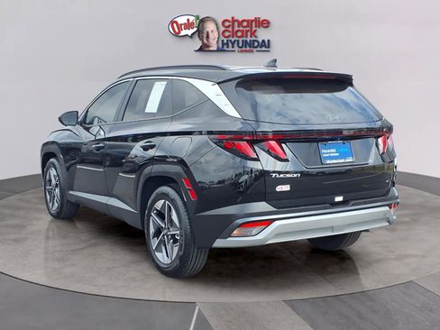 Certified 2025 Hyundai Tucson SEL image 3