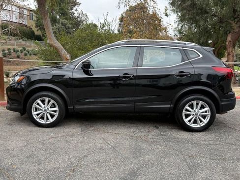 Used 2019 Nissan Rogue Sport SV image 29