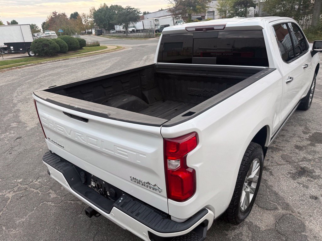 Used 2019 Chevrolet Silverado 1500 High Country w/ Technology Package AWD/4WD image 19