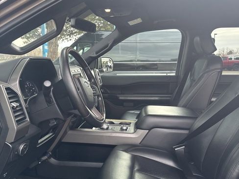 Used 2019 Ford Expedition XLT w/ Equipment Group 201A image 7