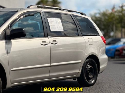Used 2009 Toyota Sienna FWD image 5