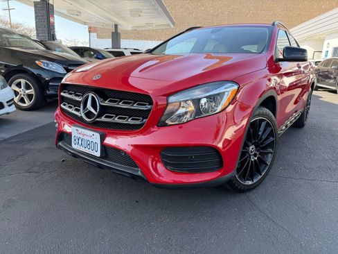 Used 2018 Mercedes-Benz GLA 250 4MATIC image 3