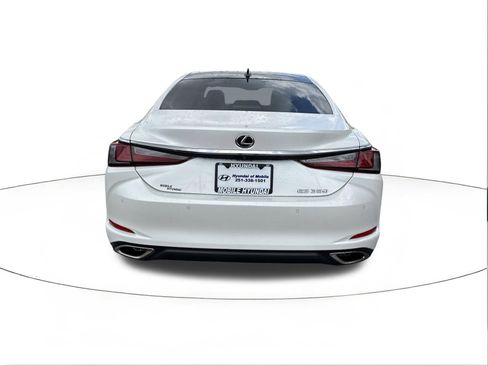 Used 2019 Lexus ES 350 Ultra Luxury FWD image 4
