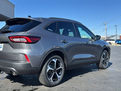 New 2026 Ford Escape ST-Line Select w/ Tech Pack #2 AWD/4WD image 10