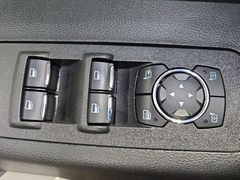 Used 2019 Ford F150 Lariat w/ Equipment Group 502A Luxury AWD/4WD image 28