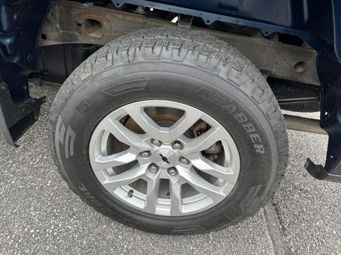 Used 2019 Chevrolet Silverado 1500 RST w/ All-Star Edition AWD/4WD image 6