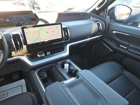 New 2025 Ford Expedition Max Platinum w/ Stealth Performance Package image 28