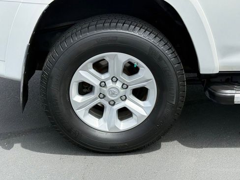 Used 2014 Toyota 4Runner SR5 RWD image 14