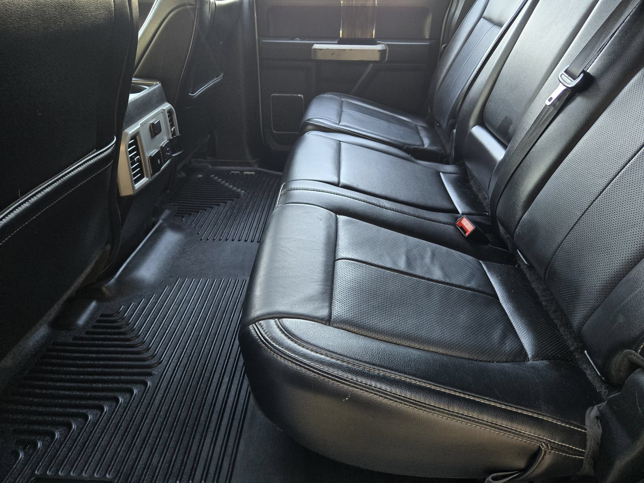 Used 2020 Ford F150 Lariat AWD/4WD image 31