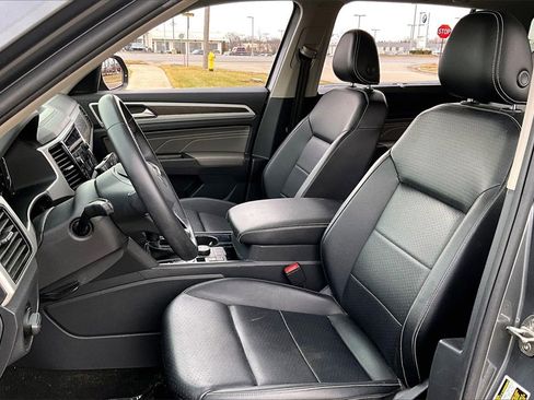 Used 2022 Volkswagen Atlas SE w/ Black Wheel Package image 15