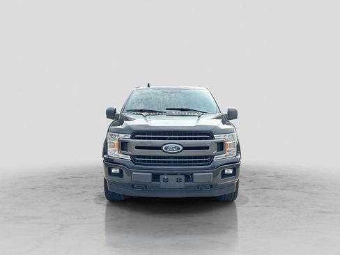 Used 2018 Ford F150 XLT w/ Equipment Group 302A Luxury AWD/4WD image 9