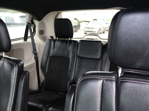 Used 2019 Dodge Grand Caravan SXT FWD image 24