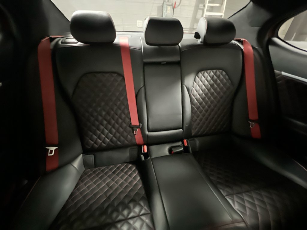 Used 2022 Genesis G70 3.3T RWD image 30