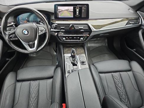 Used 2022 BMW 530i xDrive w/ Convenience Package image 9