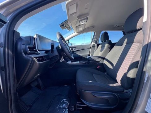 Certified 2024 Kia Sportage LX image 17