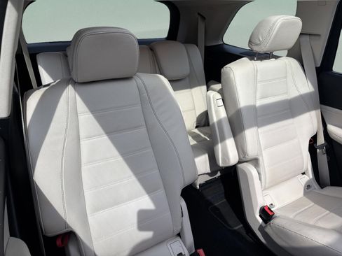 Used 2023 Mercedes-Benz GLS 580 4MATIC image 28